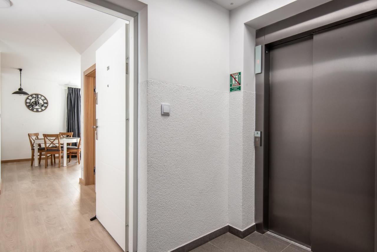 Apartament Marino Apartment อุสตรอเนียมอร์สเกีย ภายนอก รูปภาพ